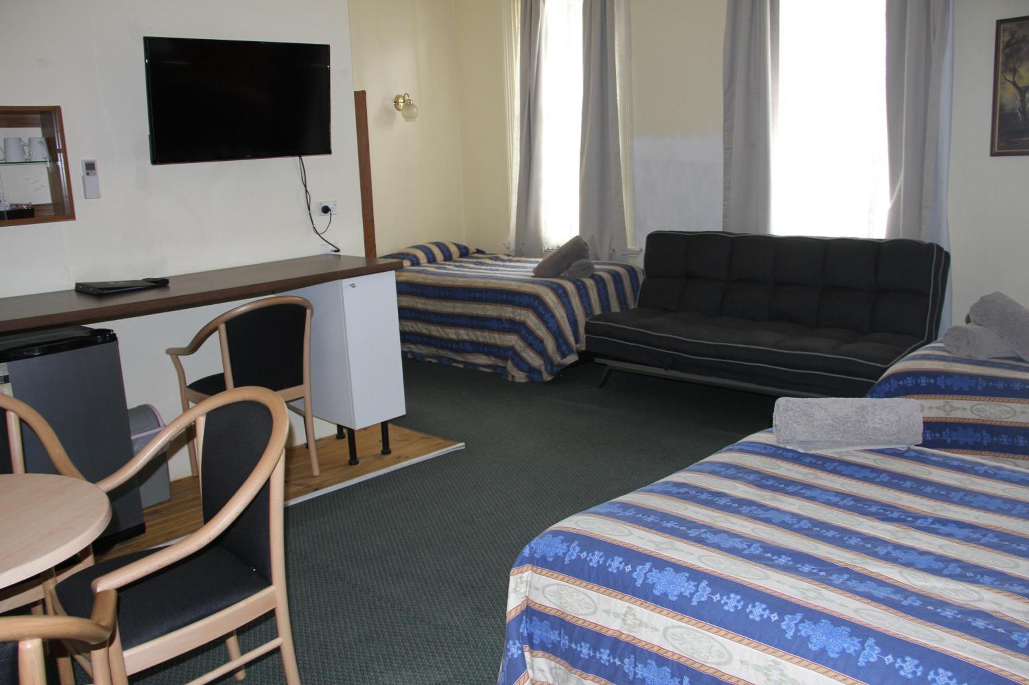 Alpine Heritage Motel Гоулбёрн Экстерьер фото